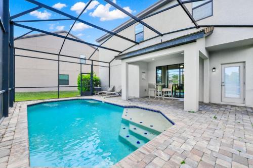 Haines City House | Spacious 3BR plus Den with Pool, Near Disney and More