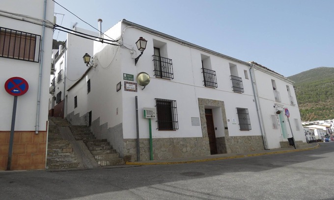 Algodonales House | Spacious 4-Bed House