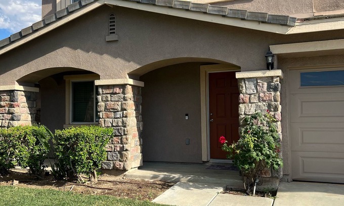 Lake Elsinore House | Spacious 4-bedroom house in fabulous Lake Elsinore with AC, WiFi