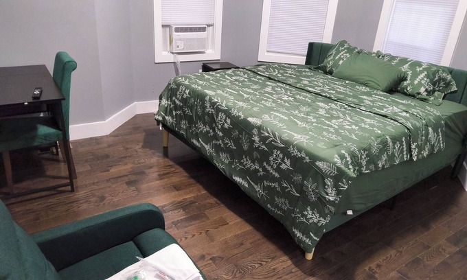 Irvington Apartment | Spacious 4-bedroom apartment, 4bed 2 bath each in perfect Newark with AC, WiFi