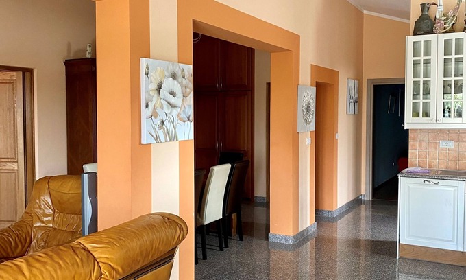 Brulo Apartment | Spacious 4-bedroom apartment in charming Poreč with WiFi, AC