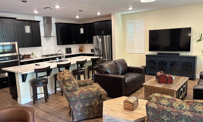 Elk Grove House | Spacious 4-bedroom house in lovely Elk Grove with AC and Tesla CHARGER!