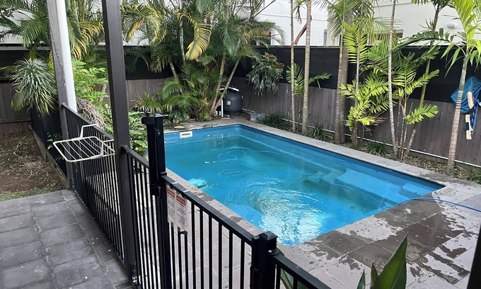 Brisbane Airport House | Spacious 4 bedroom house in delightful Hendra.