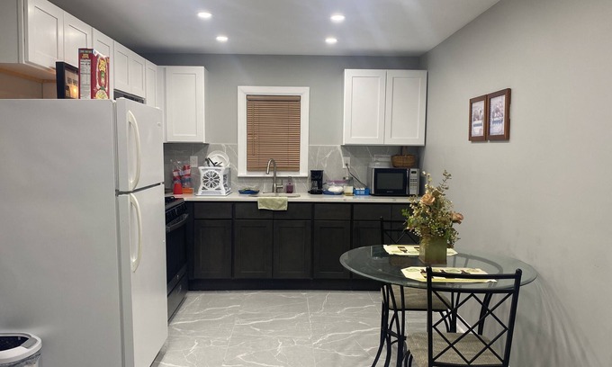 Lower Vailsburg House | SPACIOUS 4 BEDROOMS 12 MINS TO NEWARK AIRPORT