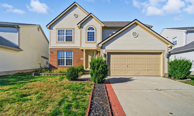 Hilliard House | Spacious 4-BR Retreat w/Game Room + BBQ Patio