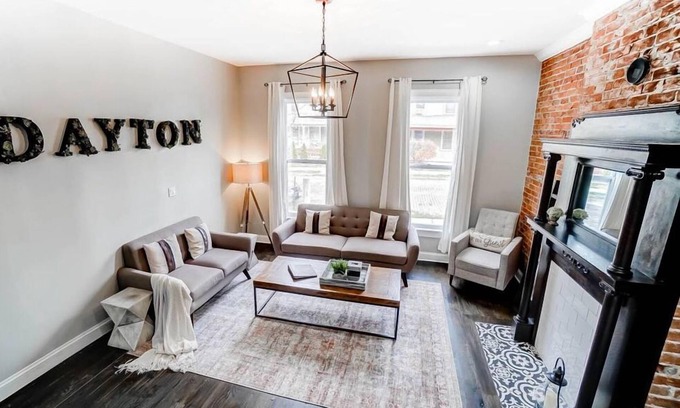 South Park House | Spacious 4BR/3.5BA Home Near UD, Oregon &DT Dayton