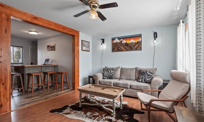 Leadville House | Spacious 4BR - Deck, Grill, Pets OK & for Groups