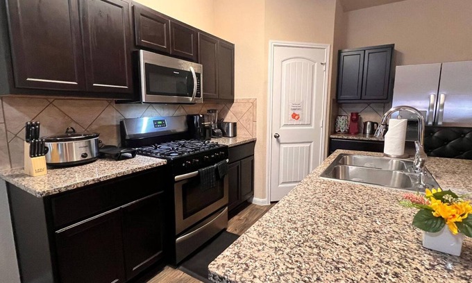 Kyle House | Spacious 4BR Home w Game Room Office Backyard