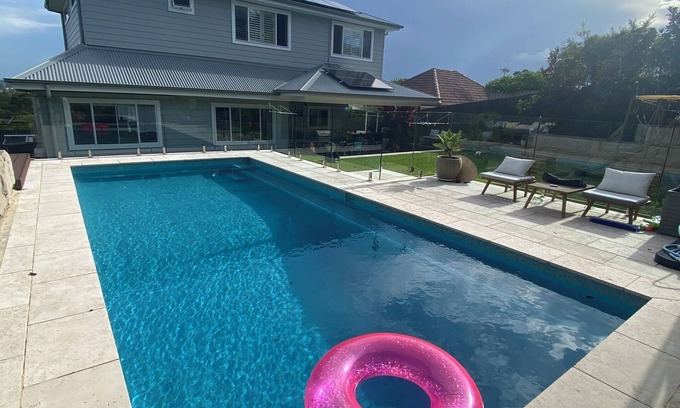 Mona Vale House | Spacious 4BR Oasis w/Pool & BBQ | Walk to Beaches - Pet friendly!