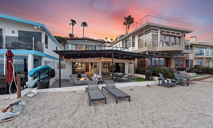 Capistrano Beach House | Spacious 5-bedroom Beachfront Home on Beach Road!