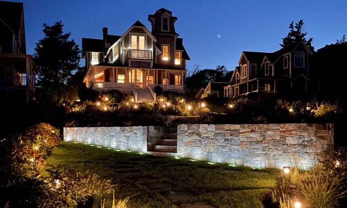 East Chop House | Spacious 5-bedroom house with AC and WiFi in brilliant Oak Bluffs