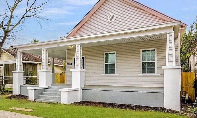Harrisburg House | Spacious 5-bedroom house with AC and WiFi in charming Augusta