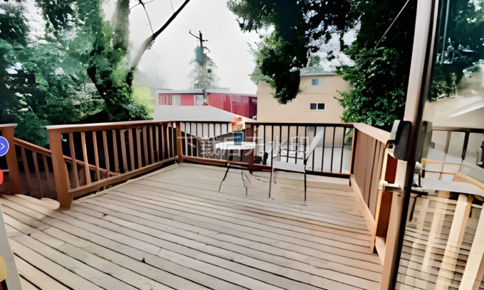 Ravenna House | Spacious 5-bedroom house in serene Seattle with WiFi and AC