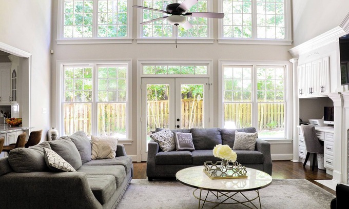 Evans House | Spacious 5-bedroom house Perfect for Masters rental