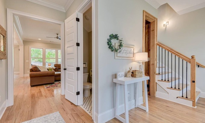 Evans House | Spacious 5-bedroom house in River Island