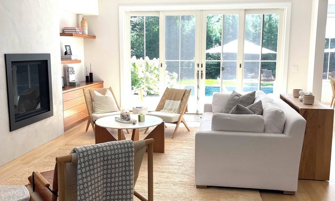 East Hampton House | Spacious 5-bedroom house in tranquil East Hampton with WiFi and AC