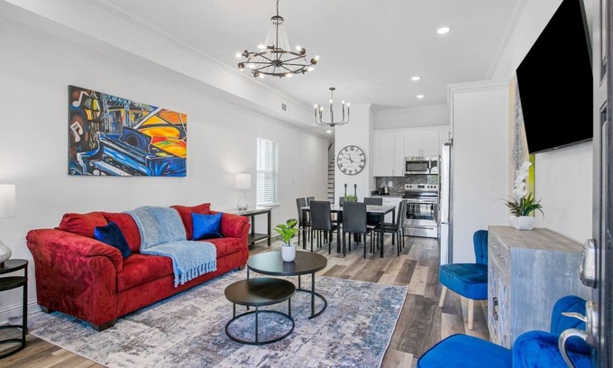 Tulane - Gravier House | Spacious 5BR Home | Free Parking Near FQ