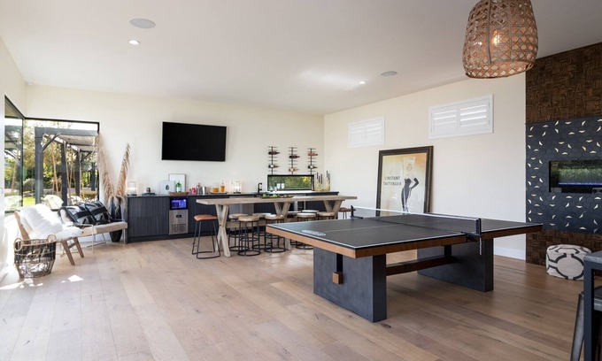 Shea North Estates House | Spacious 6-bdrm Resort home in Scottsdale , Sleeps 16+ fitness room, Pickleball