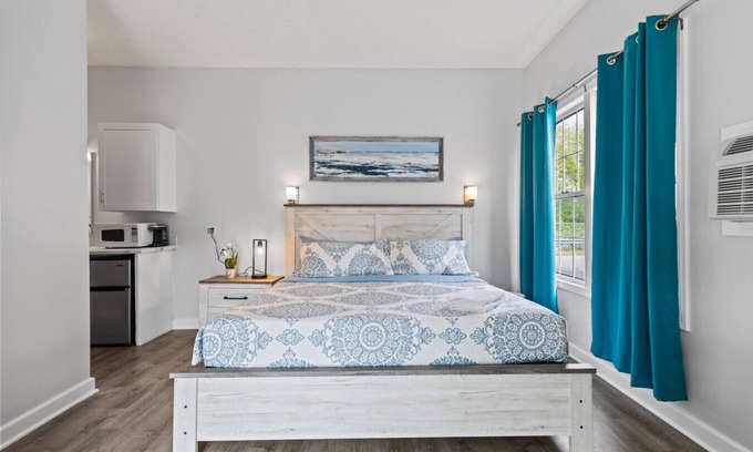 Old Orchard Beach Condo | Spacious 8 Bed Suite Combo - Sleeps 10-12