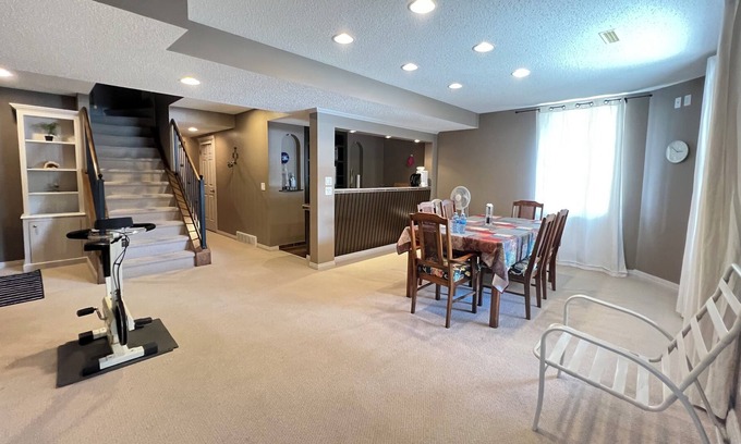 Northwest Calgary House | Spacious and bright 2 bedroom Walk-out Suite