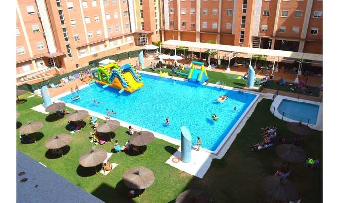 Sevilla Este Apartment | SPACIOUS AND BRIGHT FLOOR WITH POOL AND GARAGE NEAR FIBES