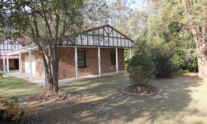 Delaneys Creek House | Spacious and comfortable: Gateway to Queensland's Sunshine Coast and Hinterland.