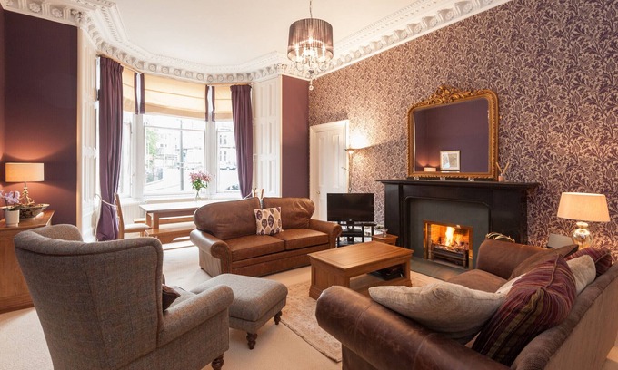 Haymarket Apartment | Spacious and elegant two-bedroom apartment. Sleeps 6.