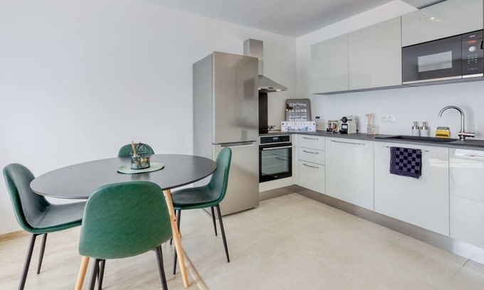 Chessy Apartment | Spacious and modern apartment for 4 people