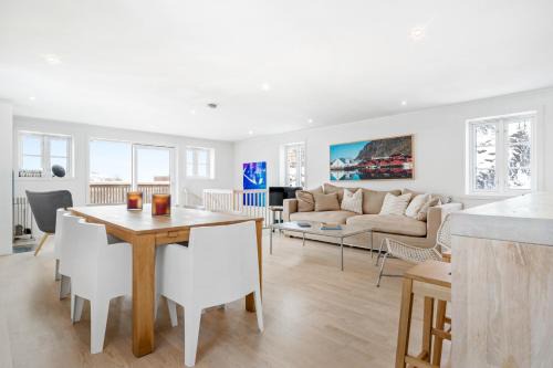 Stamsund Apartment | Spacious and Modern Fisherman's Cabin