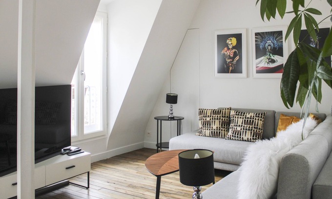 Quartier de la Salpetriere Apartment | Spacious and modern nest with a view on Paris