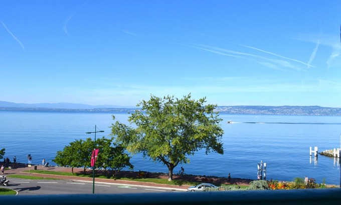 Evian-les-Bains Apartment | Spacious Apartment in Evian with Lake View, Balcony, and Pet-Friendly
