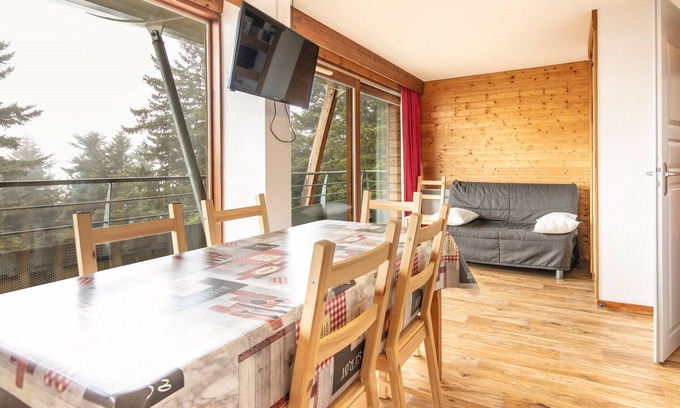 Chamrousse Apartment | Spacious apartment for 8 people, terrace, close to the slopes