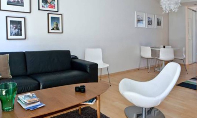 Hliðar Apartment | Spacious apartment in the heart of the city