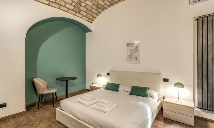 Prati Apartment | Spacious Apartment in Vibrant Prati District CIR:058091-ALT-05639