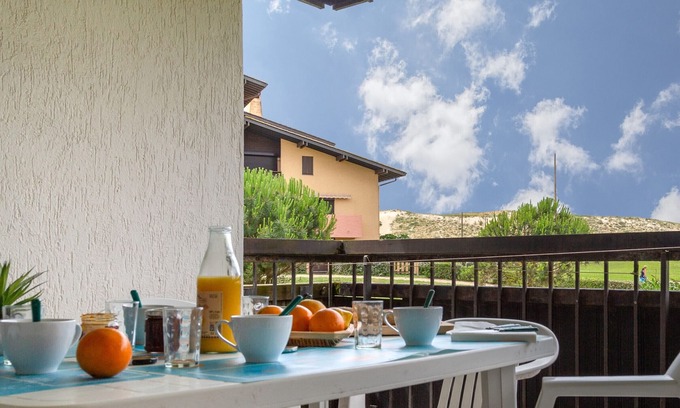 Le Penon Apartment | Spacious Apartment with Terrace in Seignosse - Close to Beach and Amenities