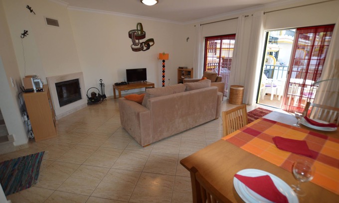 Guia Apartment | Spacious Apartment with 2 large Sun Trraces overlooking Pools and Manicured Gardens