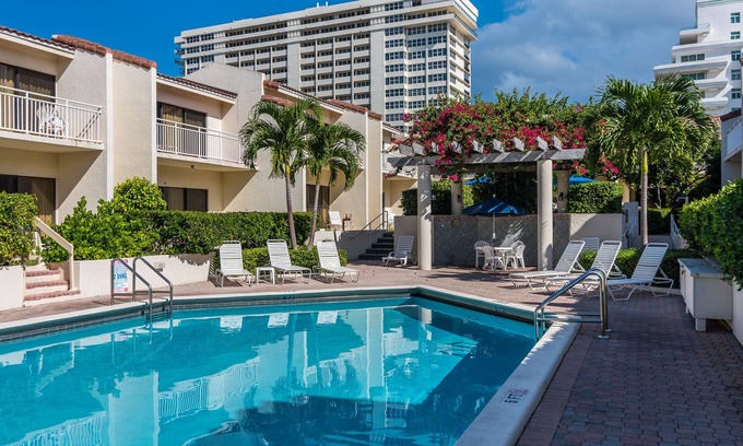 Boca Raton Apartment | Spacious Beach Rental w/Atrium & Balcony