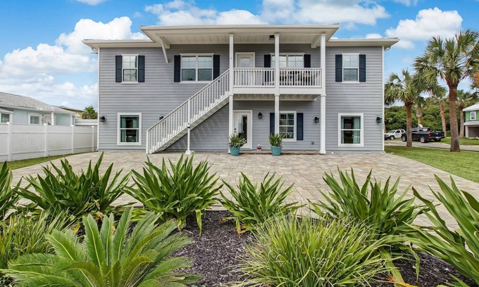 Ocean Cay House | Spacious Beach House, Perfect for large Groups !
