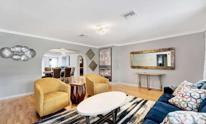 Boynton Beach Villa | Spacious Boyton Beach 4BR with pool near beach