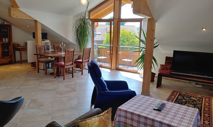 Prien am Chiemsee Apartment | Spacious, bright apartment on the top floor, 92 sqm, balcony with mountain view