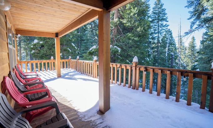 Strawberry Cabin | Spacious Cabin near Pinecrest and Dodge Ridge