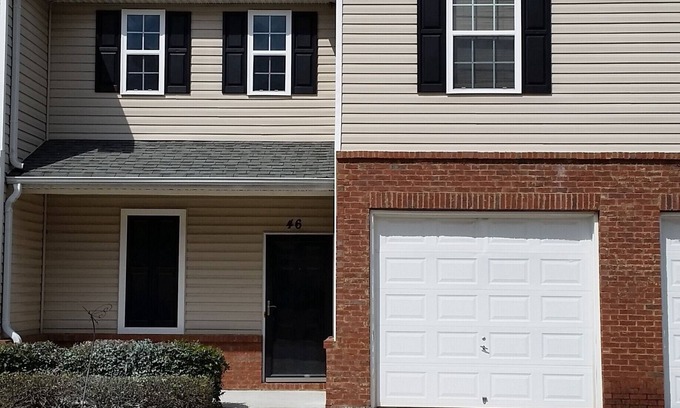 Cartersville House | Spacious Cartersville Condo, 9.6 miles to Lakepoint Sports Complex, Sleeps 8