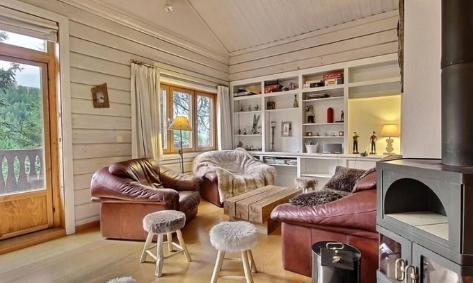 Plagne 1800 Ski Chalet | Spacious Chalet for 15, Sauna & Jacuzzi, Near Slopes in La Plagne