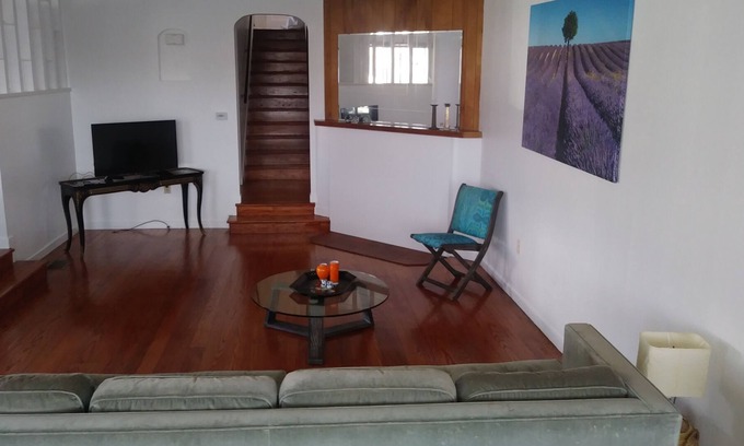 Richmond Annex House | Spacious Charmer East Bay Home for up to 11 people. 寬大迷你风格