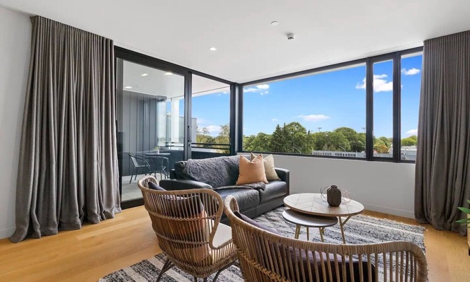 Hamilton Apartment | Spacious City Centre 1 bedroom apartment - Fibre Internetn