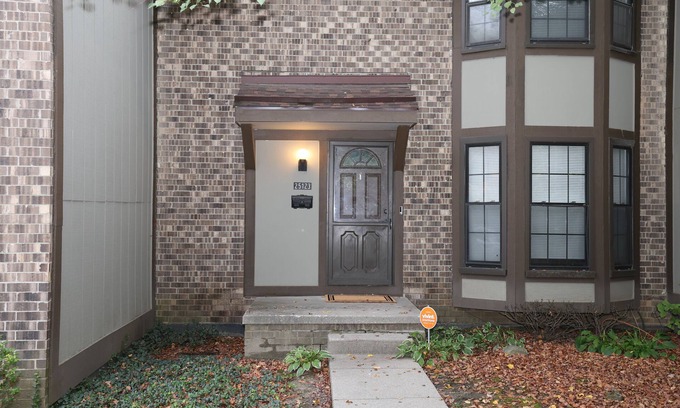 Southfield Condo | Spacious Condo in Southfield, Michigan