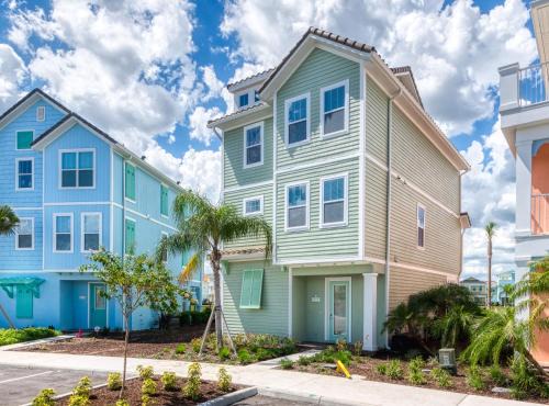 West Kissimmee House | Spacious Cottage With Private Pool Near Disney With Margaritaville Resort & Island H2O Access - 8009Su