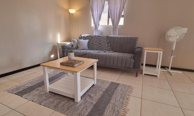 Port Elizabeth Apartment | Spacious Cottage