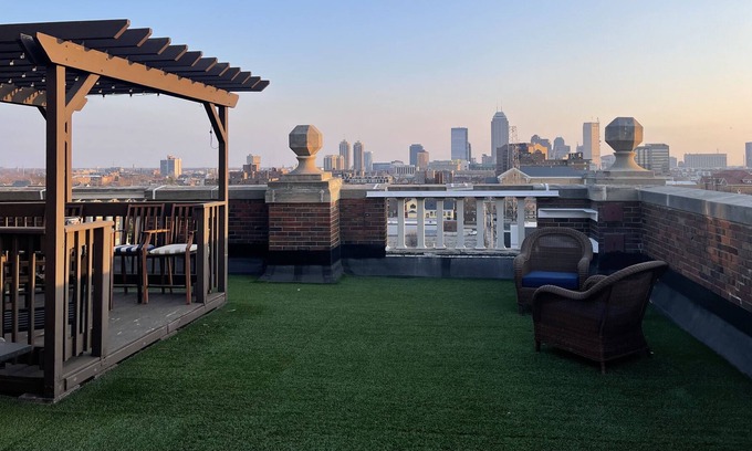 Downtown Indianapolis Apartment | Spacious Downtown Penthouse with Rooftop Terrace