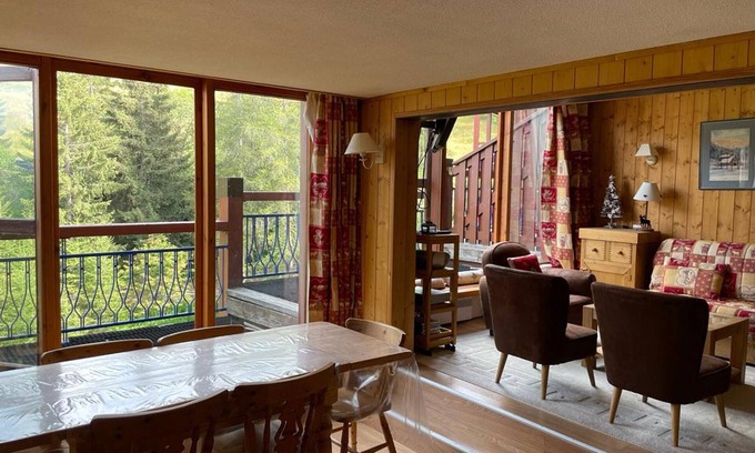 Arc-1800 Apartment | Spacious Duplex · Ski-in/Ski-out · Balcony · Sleeps 8 · Fully Equipped Kitchen